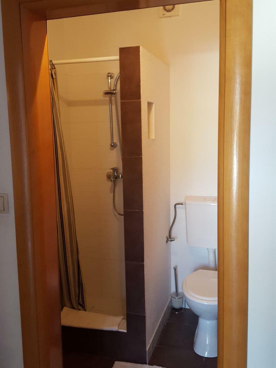 Apartmani Katja Оміш Екстер'єр фото